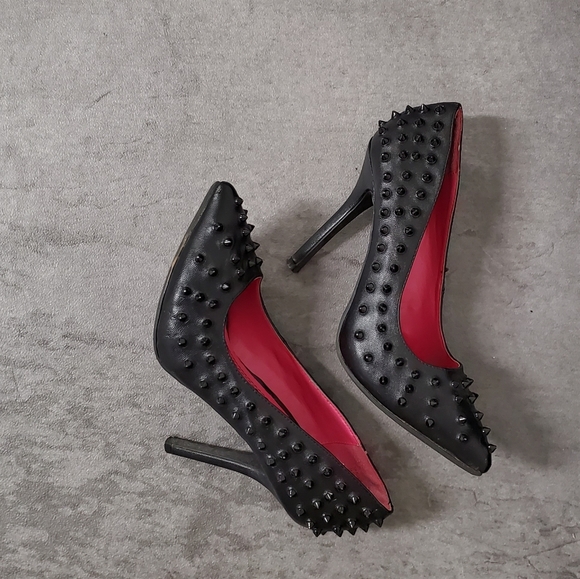 High Heeled Shoes - Picture 6 of 6